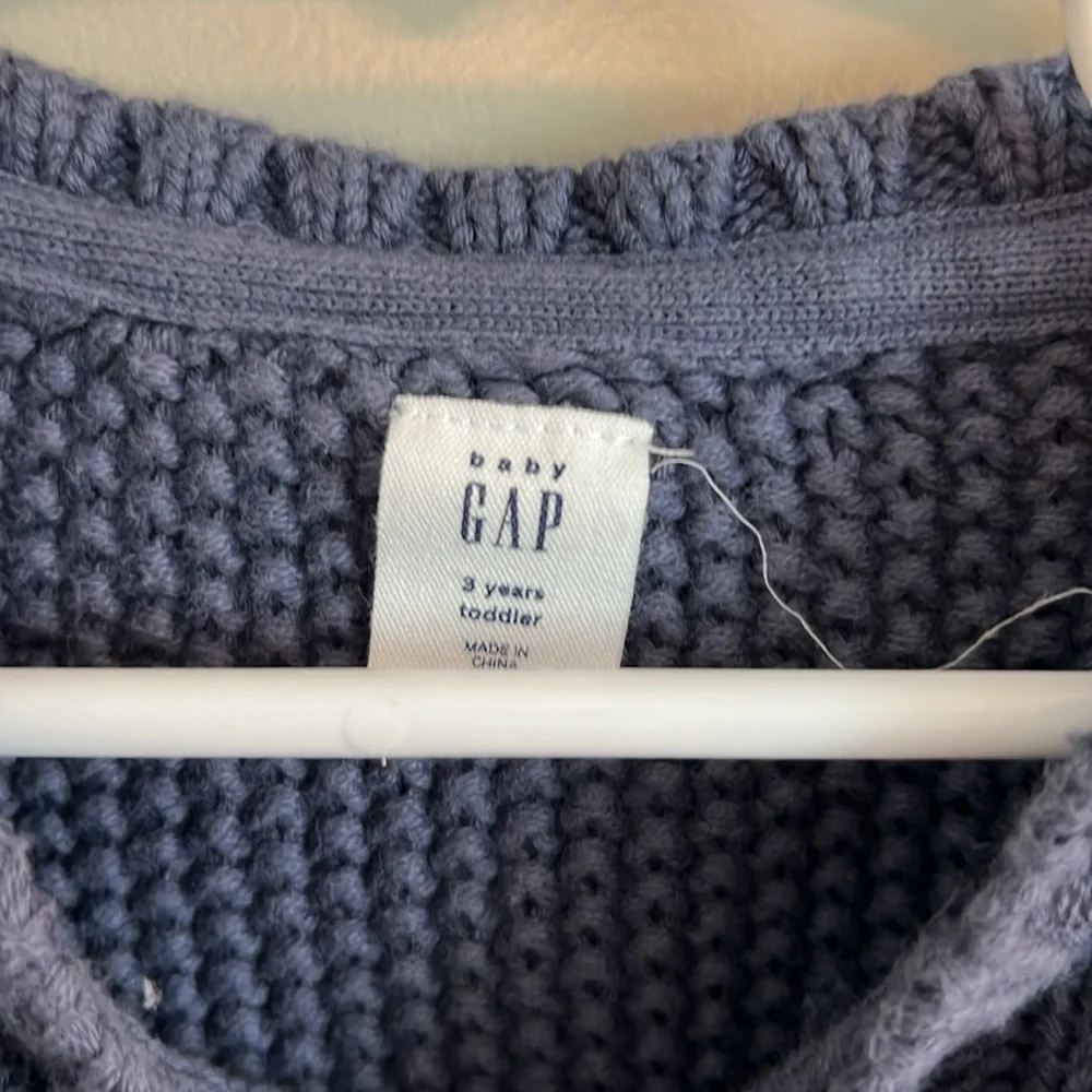LOT! 3T Sweater and Sweatshirts!